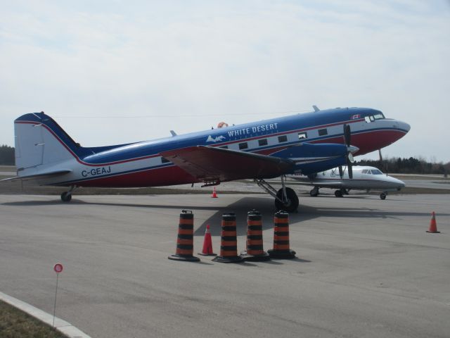 Douglas DC-3 (C-GEAJ) - Apr 08, 2023