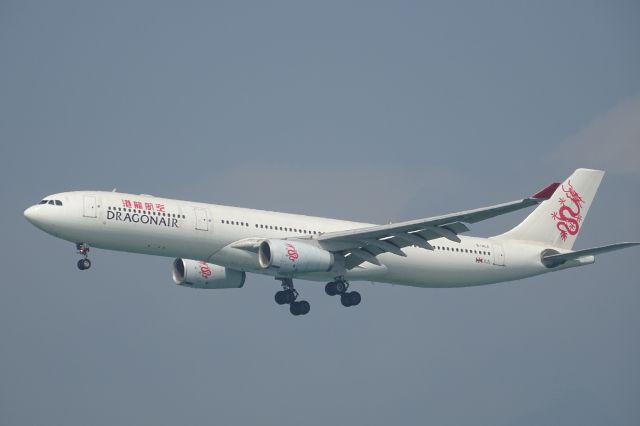 Airbus A330-300 (B-HLE)