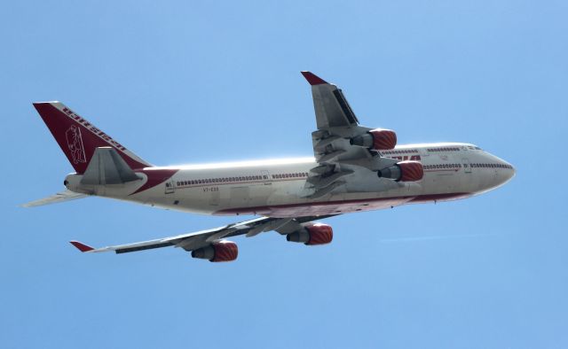 Boeing 747-400 (VT-ESO)