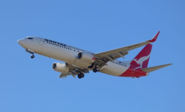 Boeing 737-800 (VH-VZT)