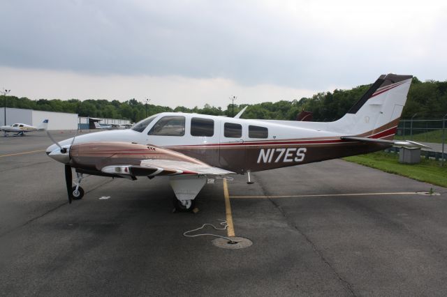 Beechcraft 55 Baron (N17ES)