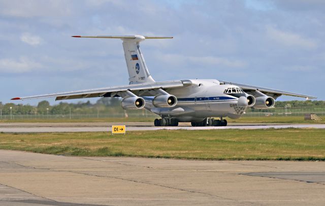 Ilyushin Il-76 —