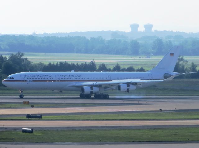 Airbus A340-300 (N1602) - Luftwaffe (German Air Force) A340-300 7/20/13