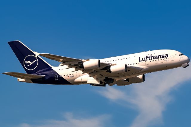 Airbus A380-800 (D-AIMC)