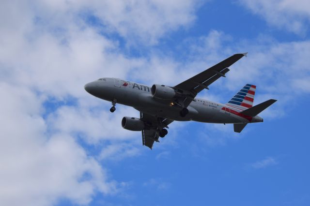 Airbus A319 (N749US)