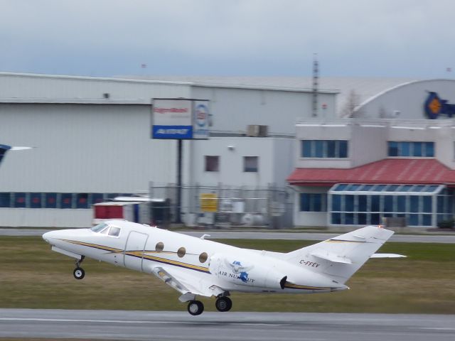 Dassault Falcon 10 (C-FFEV)