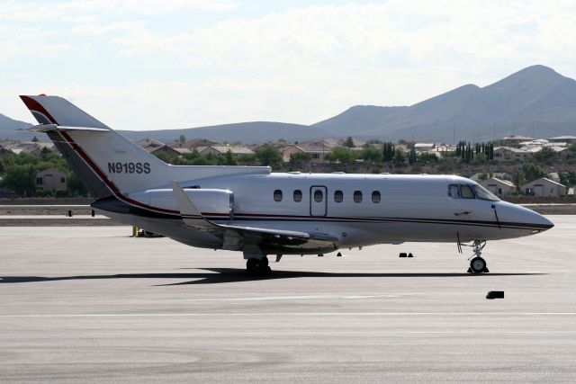 Hawker 800 (N919SS)