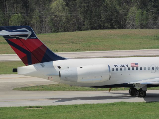 Boeing 717-200 (N988DN) - Delta 717-200 to Atlanta! (4/2/16)