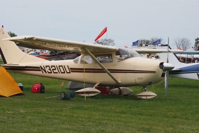 Cessna Skyhawk (N3210U)