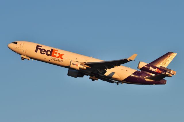 Boeing MD-11 (N628FE) - Just at the crack of dawn on 11-28-21