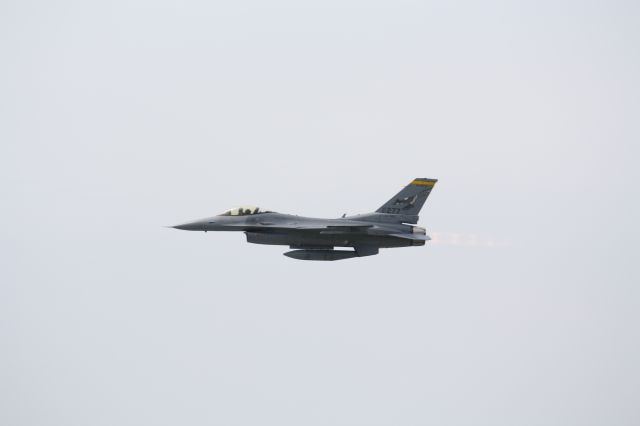 Lockheed F-16 Fighting Falcon — - F-16,Feeling Thirsty,London International Airport,London,Canada CYXU/YXU.