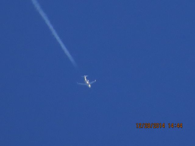 Bombardier Challenger 300 (N300NB)