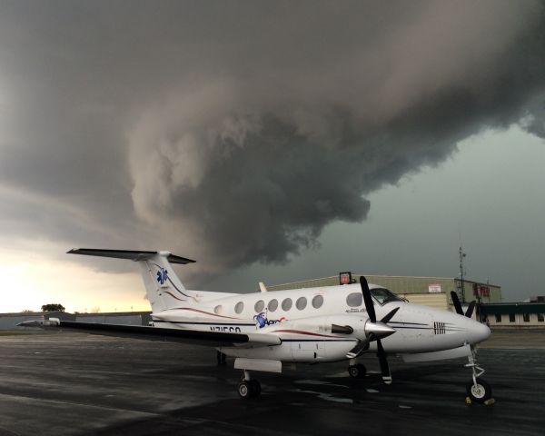 Beechcraft Super King Air 200 (N715CQ)