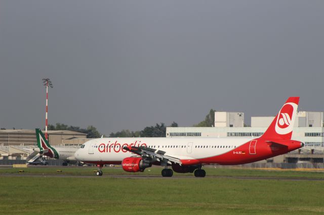 Airbus A321 (D-ALSC) - LANDED AT LINATE 10-04-2017