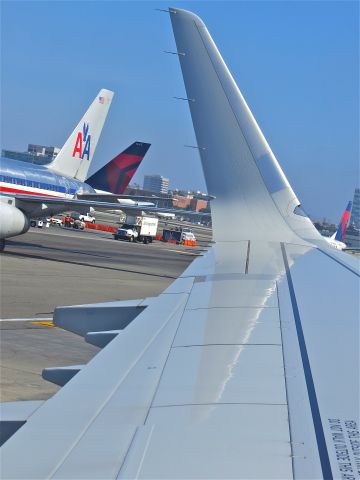 Airbus A321 (N106NN) - Sharklet from A321 N106NN