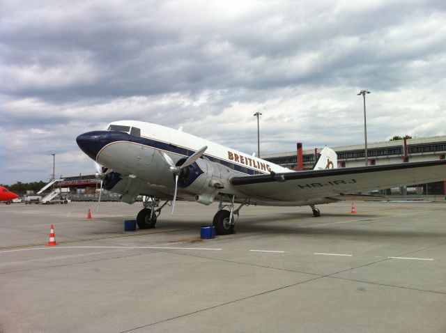 Douglas DC-3 (HB-IRJ) - Breitlings DC3 sitting in Geneva. Photo courtesy of my friend Kevin C.