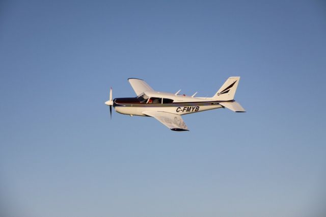 Piper PA-24 Comanche (C-FMYB)