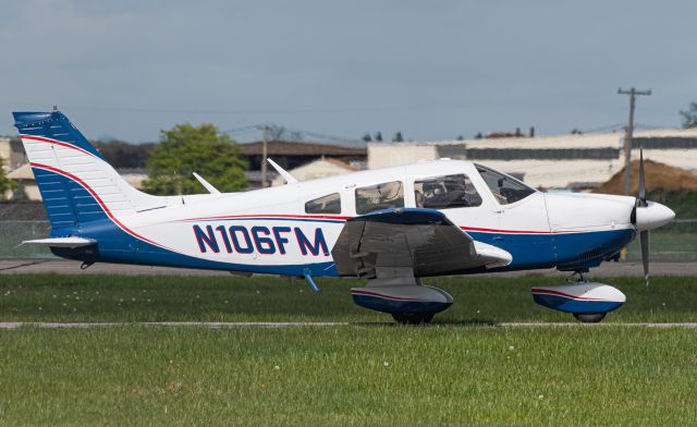 Piper Cherokee (N106FM) - Taxi RWY 32