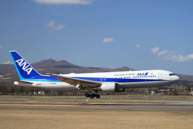 BOEING 767-300 (JA604A) - April 21st 2019:HND-HKD.