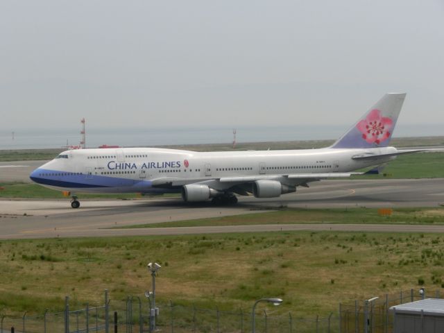 Boeing 747-400 (B-18211)