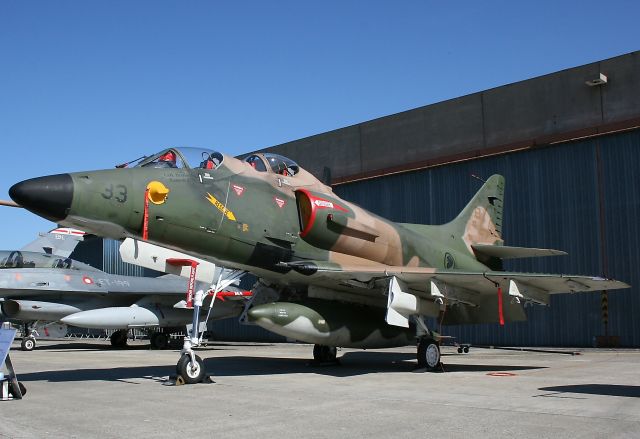 — — - Singapore TA-4SU Skyhawk, Rochefort-St Agnant AB 721 (LFDN-RCO)