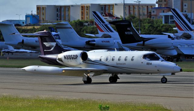 Learjet 35 (N995DP)