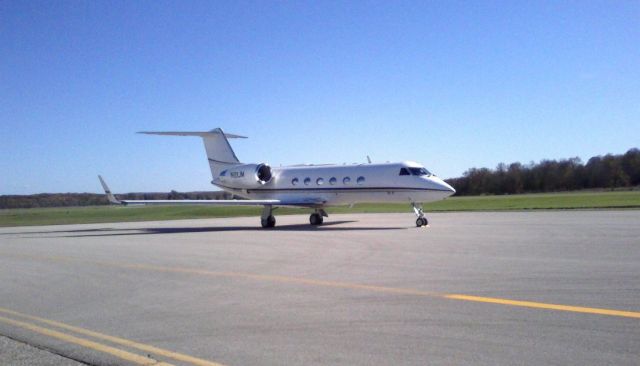 Gulfstream Aerospace Gulfstream IV (N121JM) - N121JM @ Big Rapids, MI