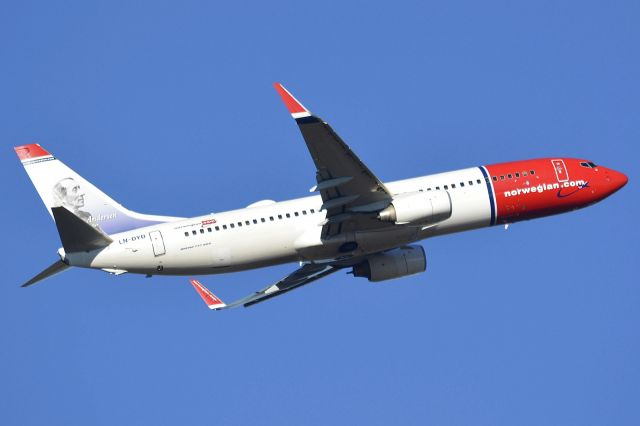 Boeing 737-800 (LN-DYD)