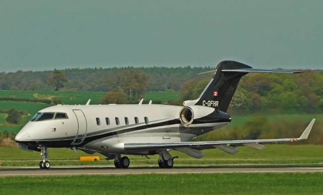 Bombardier Challenger 300 (C-GFHR)