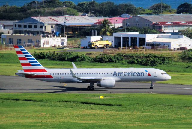 Boeing 757-200 (N195AN)