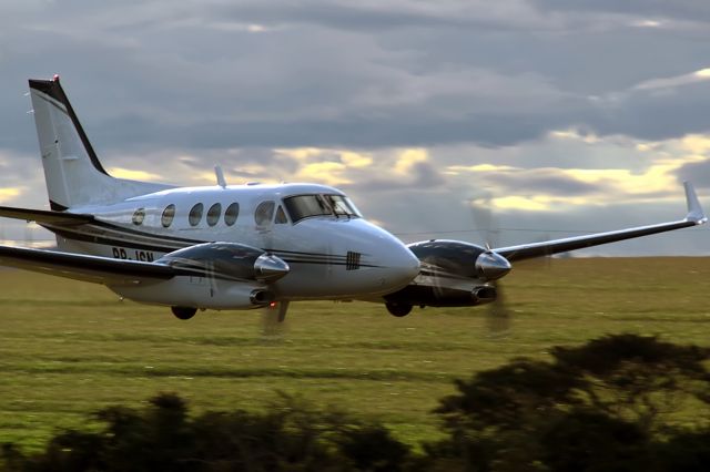 Beechcraft King Air F90 (PP-JSN) - IGUARACU AIRPORT - SSHN - BRAZIL (23° 14 42S 51° 52 32W)