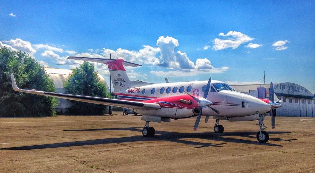 Beechcraft Super King Air 200 (N481HC) - N481HC - 2005 Raytheon B200