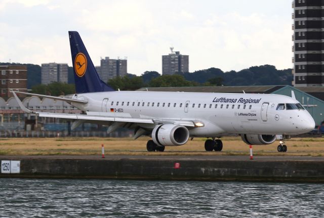 Embraer ERJ-190 (D-AECI)