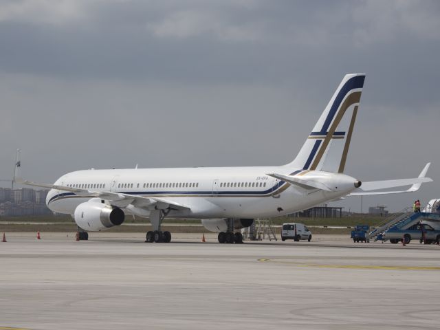 Boeing 757-200 (SX-RFA) - Sabiha Gökçen airport, Istanbul, Turkey | 15 SEP 2014.