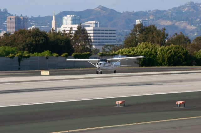 Cessna Skyhawk (N175AF)