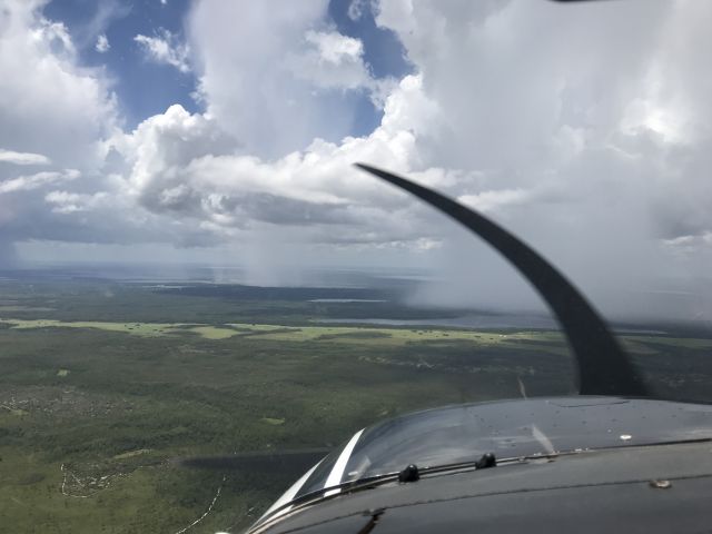 Cessna Skyhawk (N738HT) - Summer flying in Florida