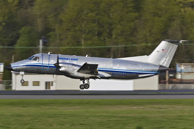 Embraer EMB-120 Brasilia (N246AS)