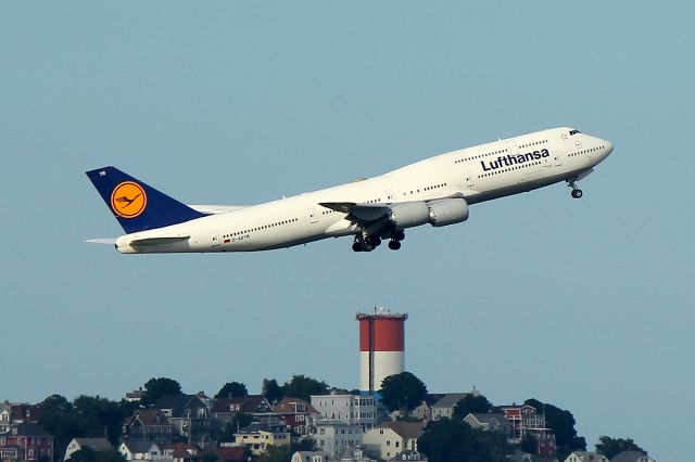 BOEING 747-8 (D-ABYM) - LH 423 departing back to Frankfurt on 15R