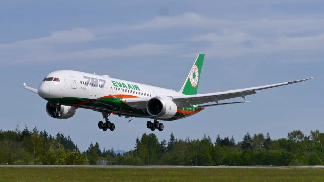 Boeing 787-9 Dreamliner (B-17885) - BOE774 on final to Rwy 34L to complete a B1 flight on 5.4.19. (ln 831 / cn 42118).