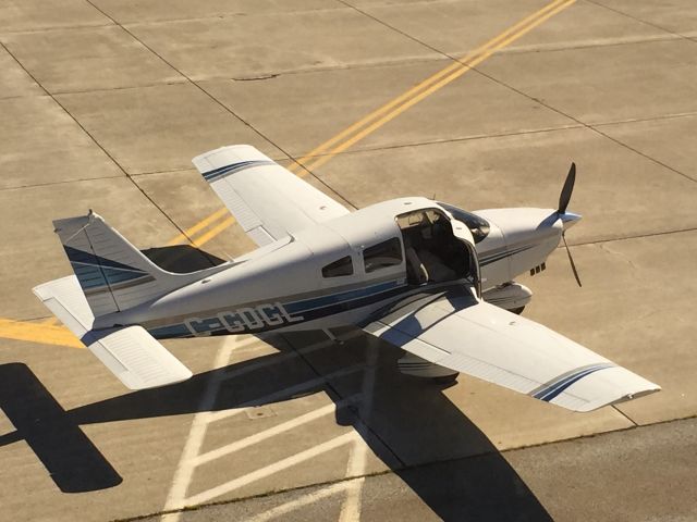 Piper Cherokee (C-GDGL) - View from the Unicom cab