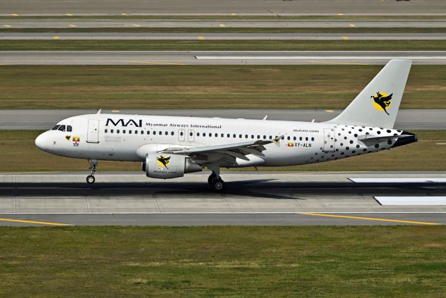 Airbus A319 (XY-ALN)