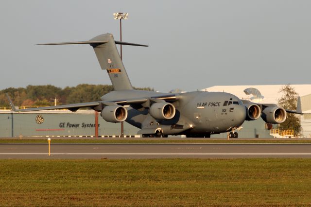 Boeing Globemaster III (02-1101) - 'Reach 748' from the 911th Airlift Wing out of Pittsburgh Air Reserve Station, Pittsbugh, PA   9/24/20