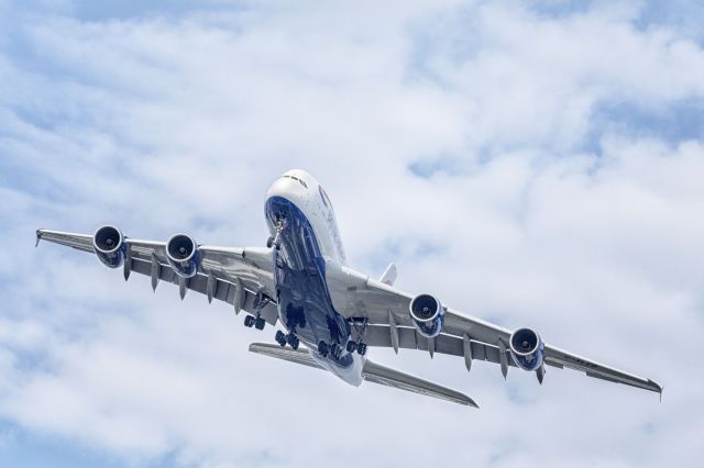 Airbus A380-800 (G-XLEB)