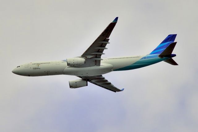 Airbus A330-300 (PK-GPW)