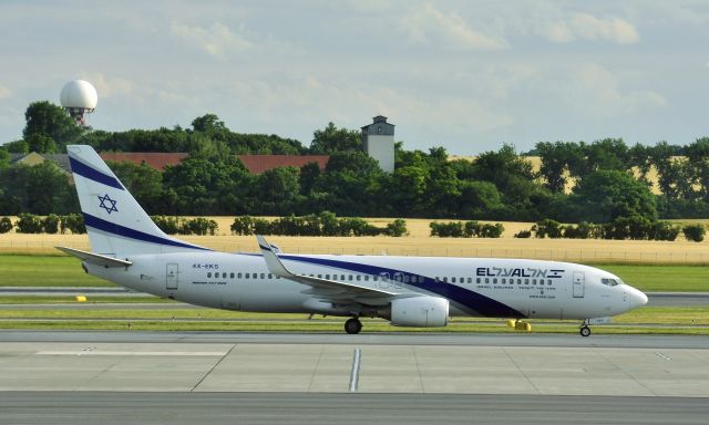 Boeing 737-800 (4X-EKR) - Israel Airlines Boeing 737-804(WL) 4X-EKR in Vienna