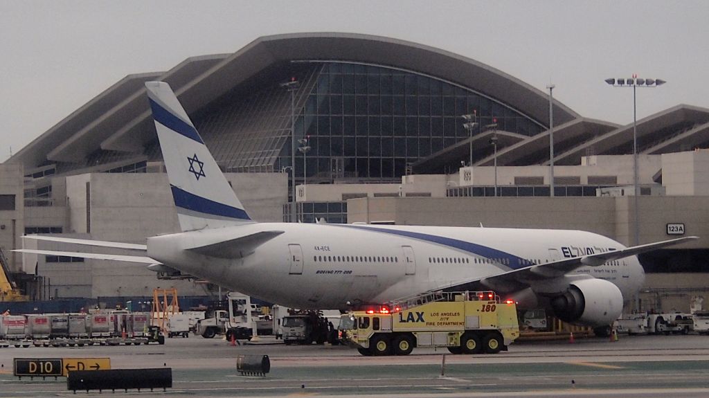 Boeing 777-200 (4X-ECE)