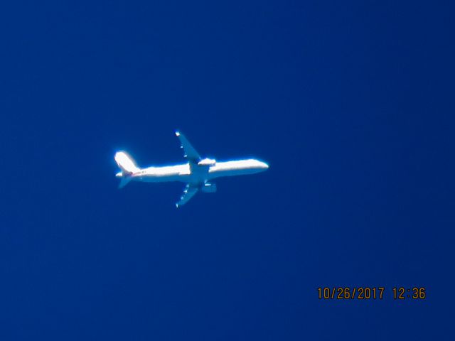 Airbus A321 (N545UW)