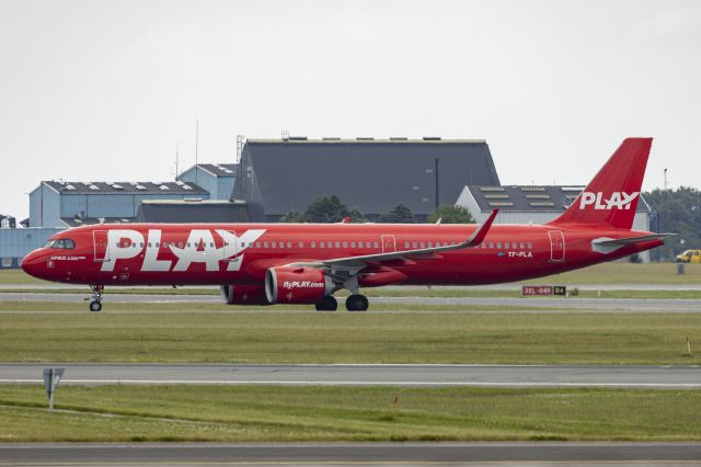 TF-PLA — - West of Runway R22