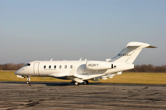 Bombardier Challenger 300 (N549XJ) - Best at full size