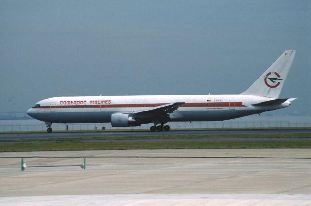 BOEING 767-300 (TJ-CAC) - Taxing at Tokyo-Haneda Intl Airport on 2003/10/04